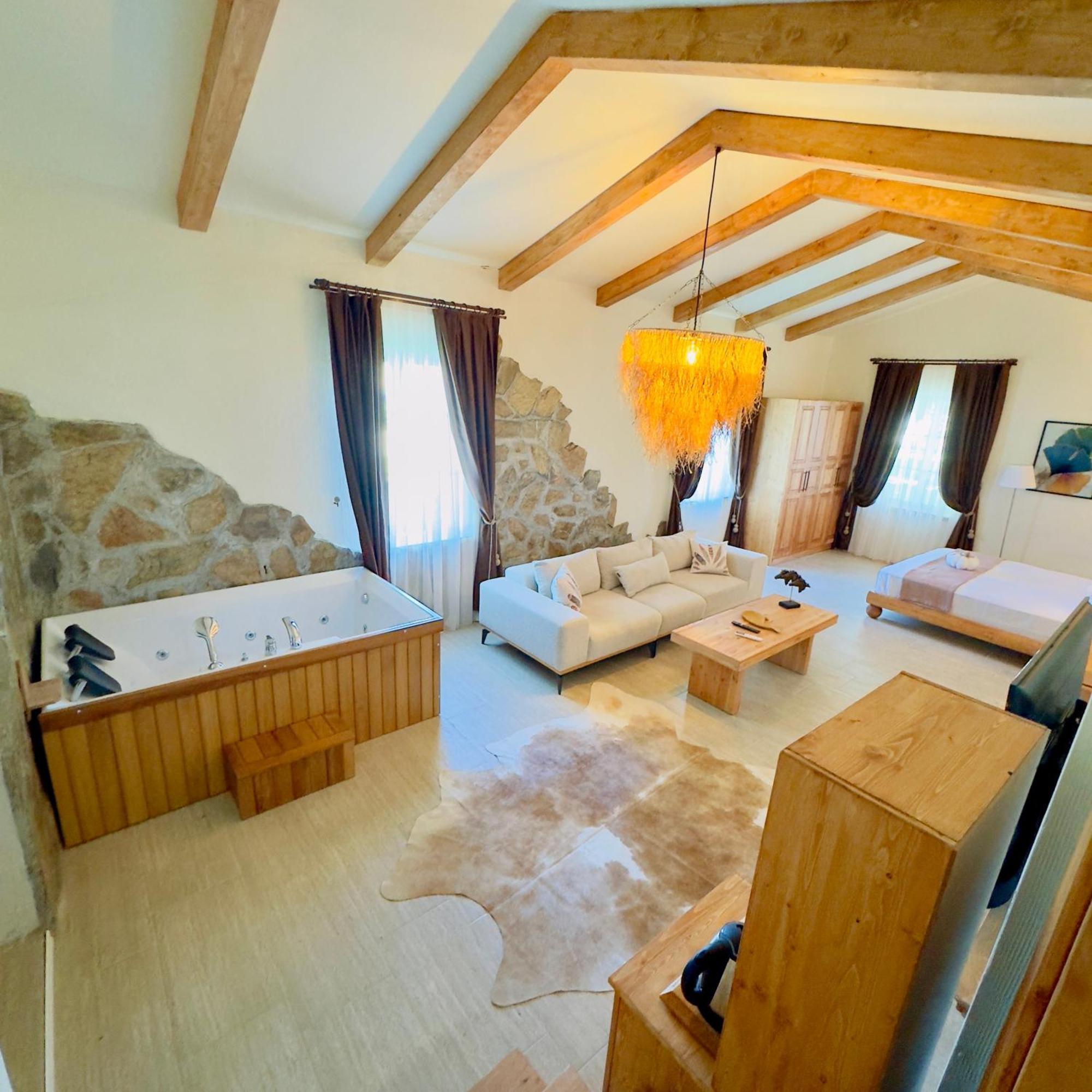 Ride And Stay Çeşme Exterior photo