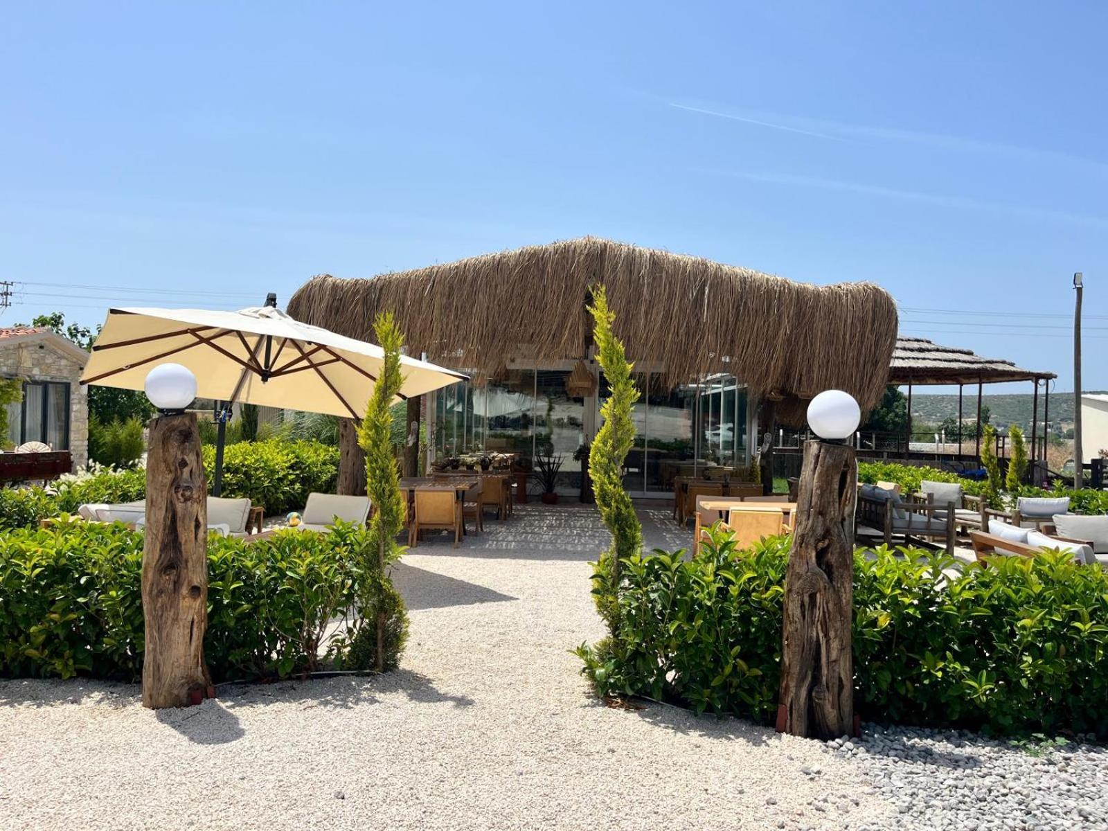 Ride And Stay Çeşme Exterior photo