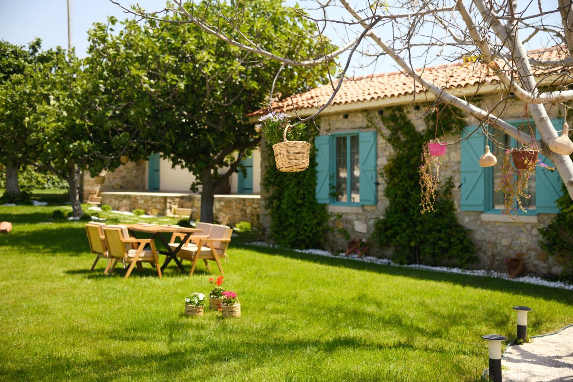 Ride And Stay Çeşme Exterior photo
